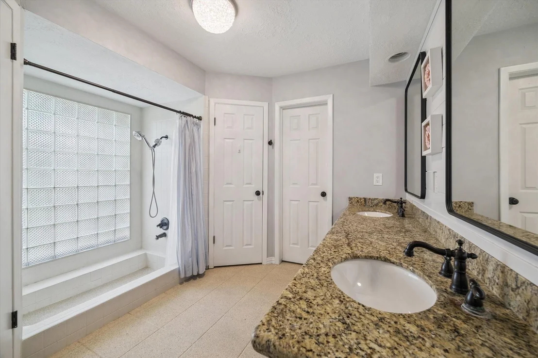 Photo of 2007 Seven Oaks Drive