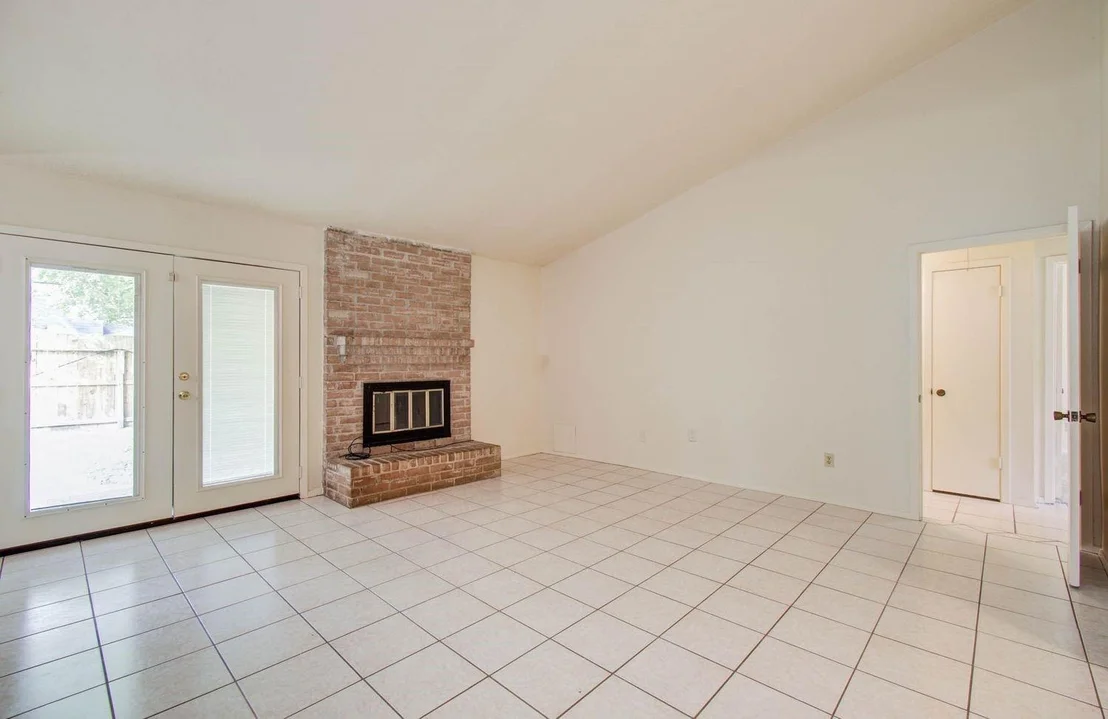 Photo of 7902 White Swan Drive