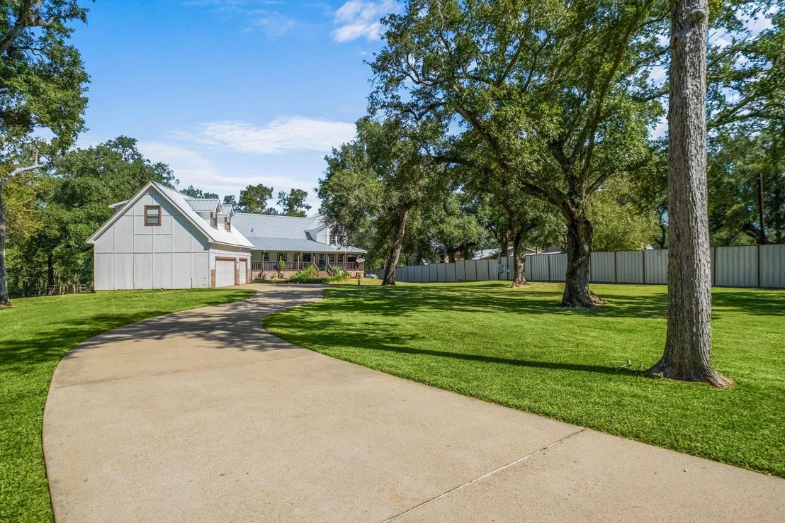 Photo of 7411 Creek Drive