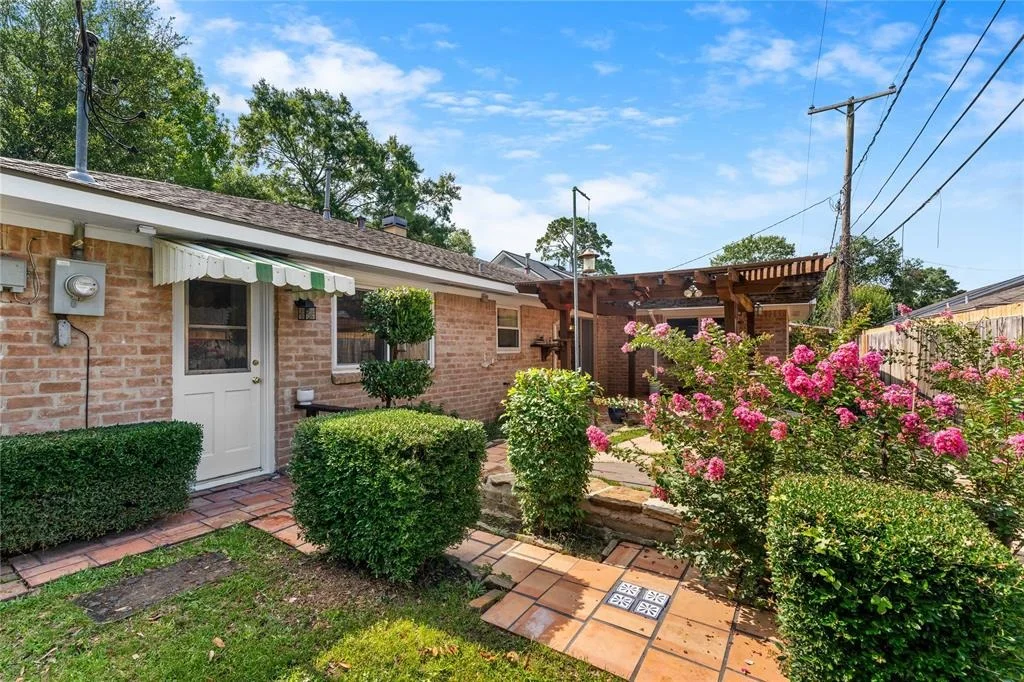 Photo of 4415 Fallbrook Drive
