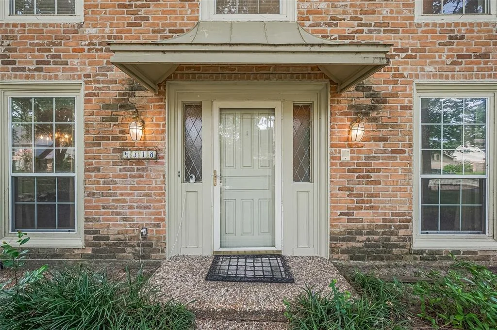 Photo of 5318 Foresthaven Drive