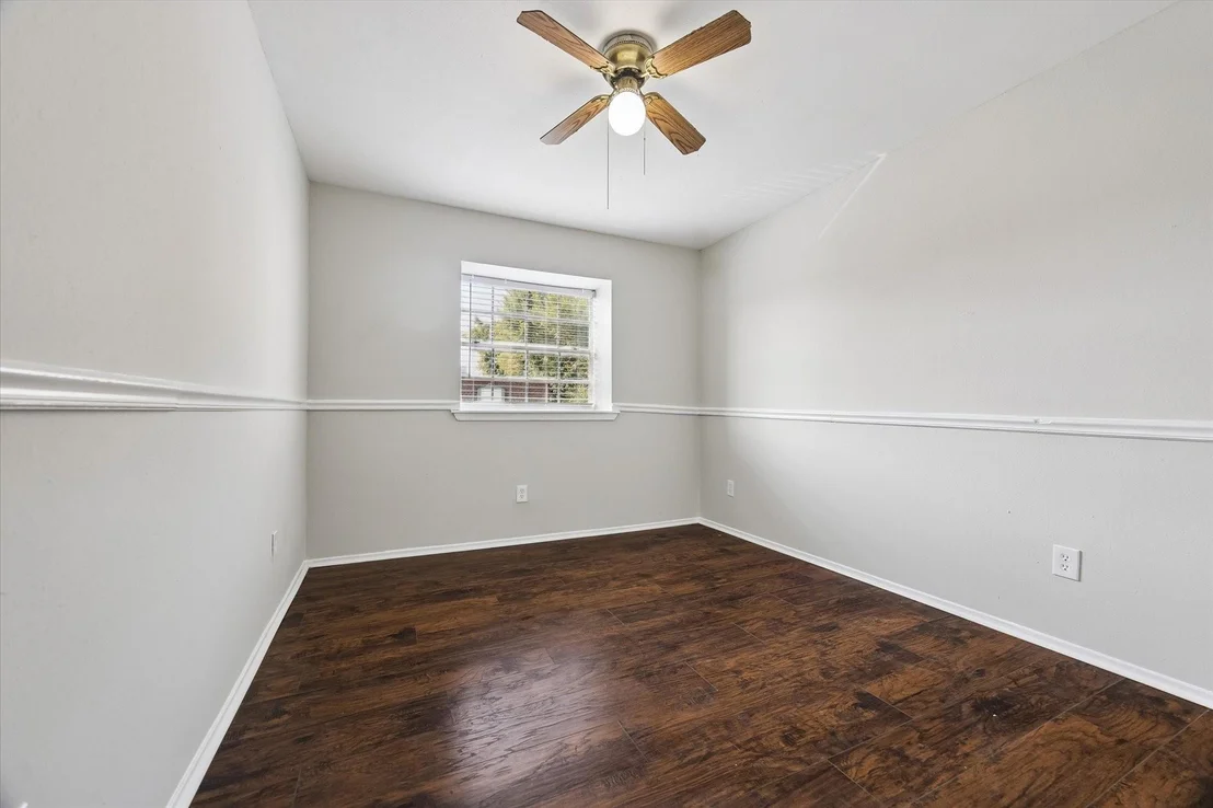 Photo of Unit 607 at 9303 Hammerly Boulevard
