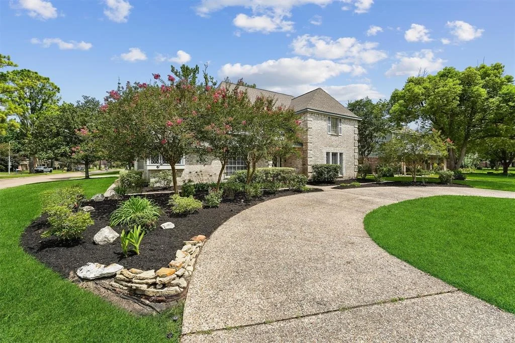 Photo of 8003 Hurst Forest Drive