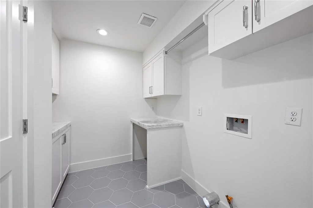 Photo of 8306 Vintage Wood Circle