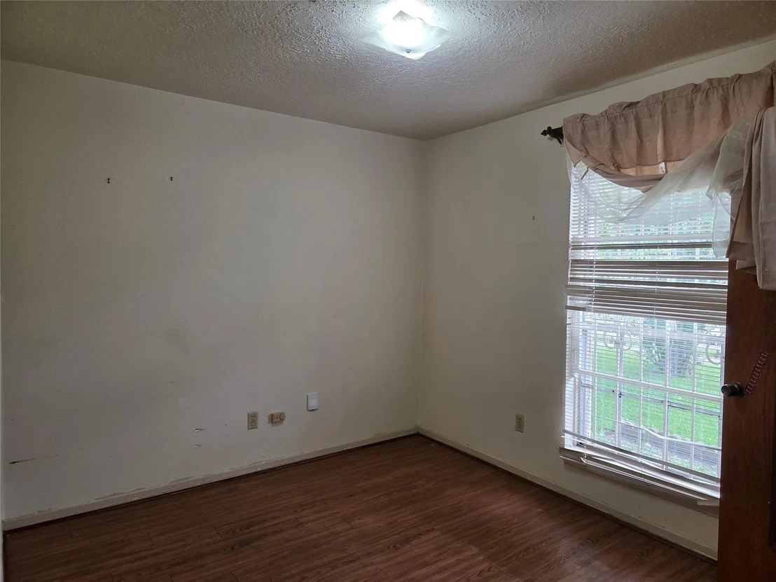 Photo of 14423 Waterloo Drive