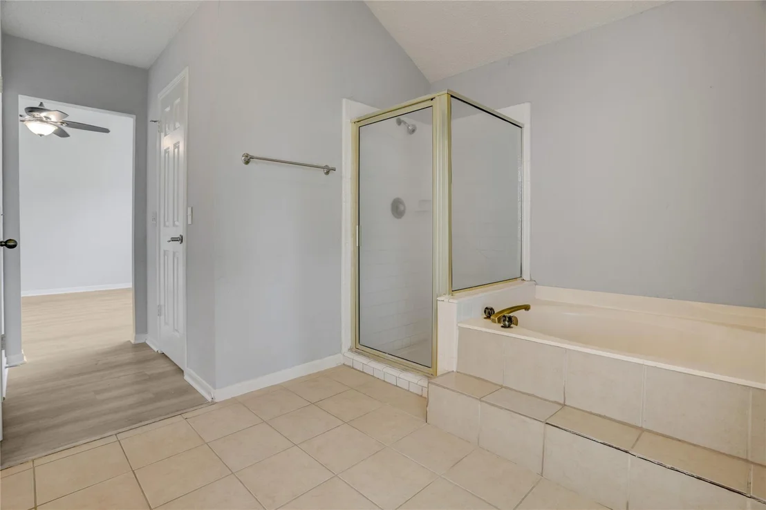 Photo of 307 E Sutton Square