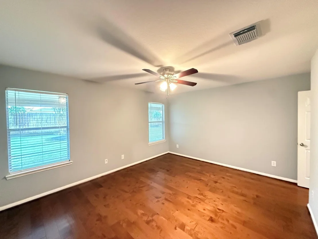 Photo of 19522 Fernhaven Drive