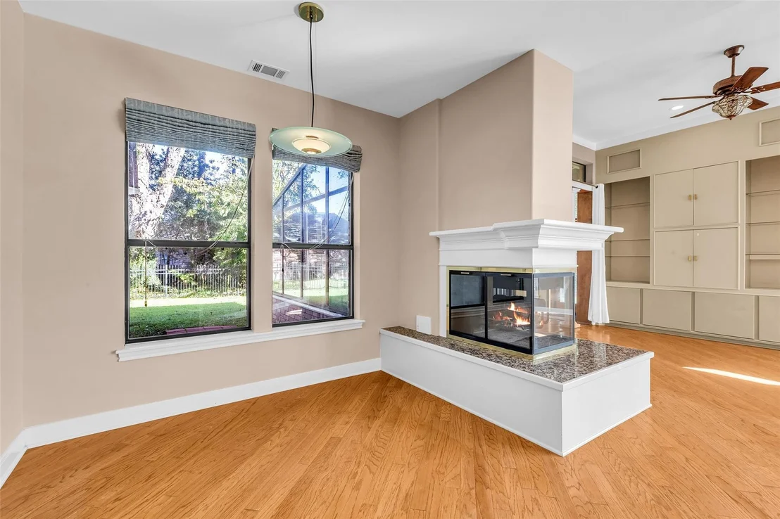 Photo of 566 Edgewood Drive
