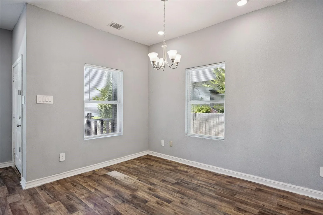 Photo of 3025 Drew Street
