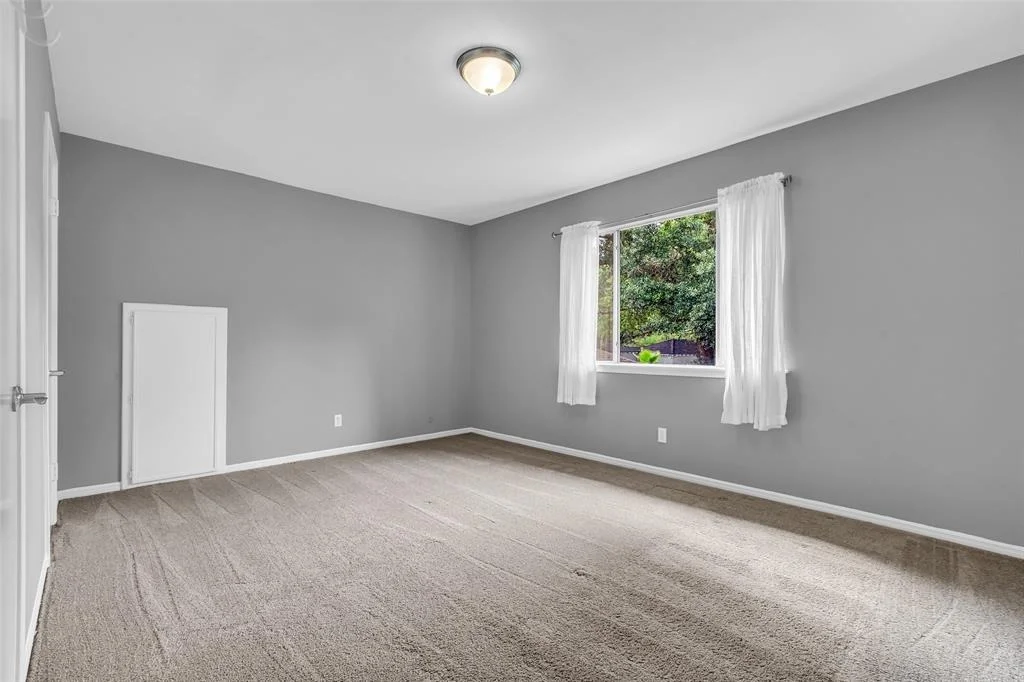Photo of 8115 Winding Oak Lane