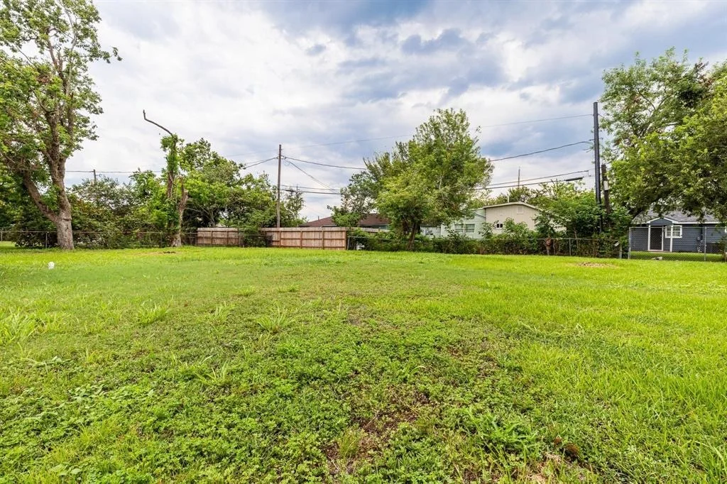 Photo of 9529 Fairland Drive
