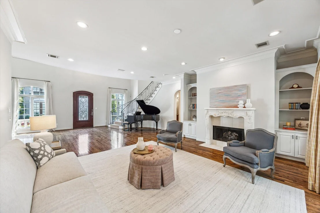 Photo of 1 Exbury Way