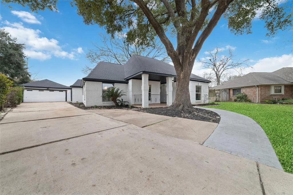 Photo of 8923 Arlington Forest Drive