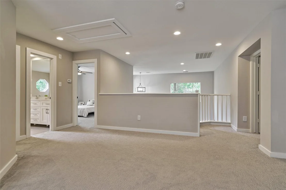 Photo of 38 E Gaslight Place