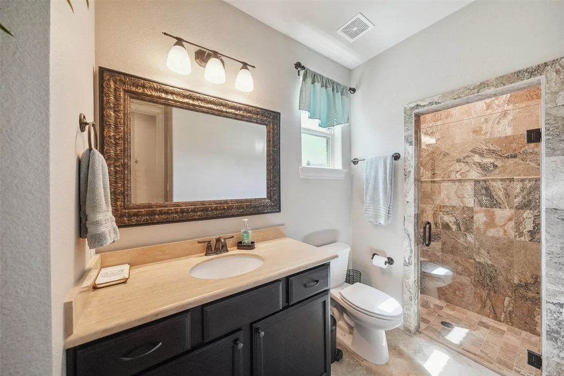 Photo of 5924 Oak Leaf Court