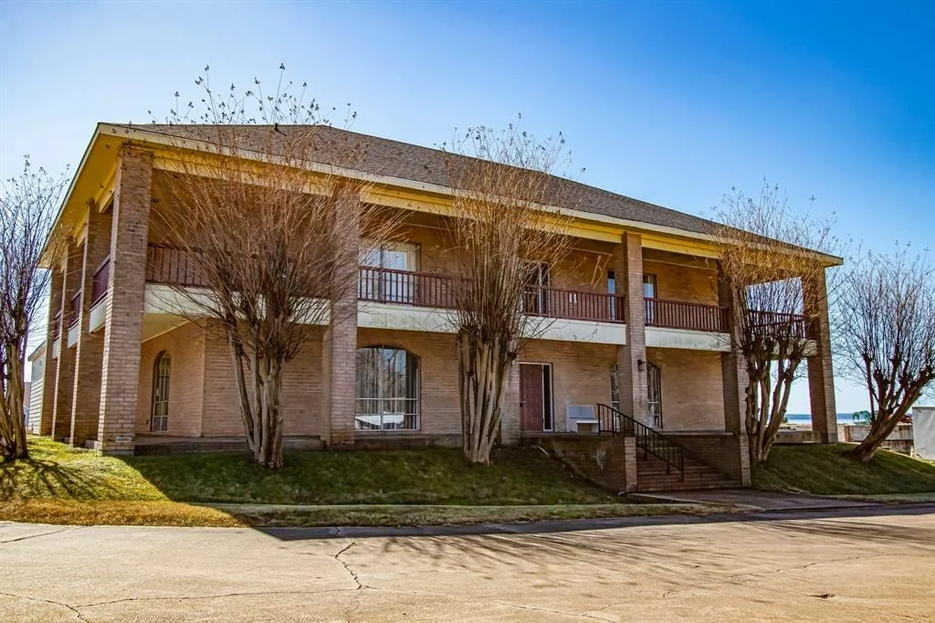 Photo of 175 Deep Woods Lane