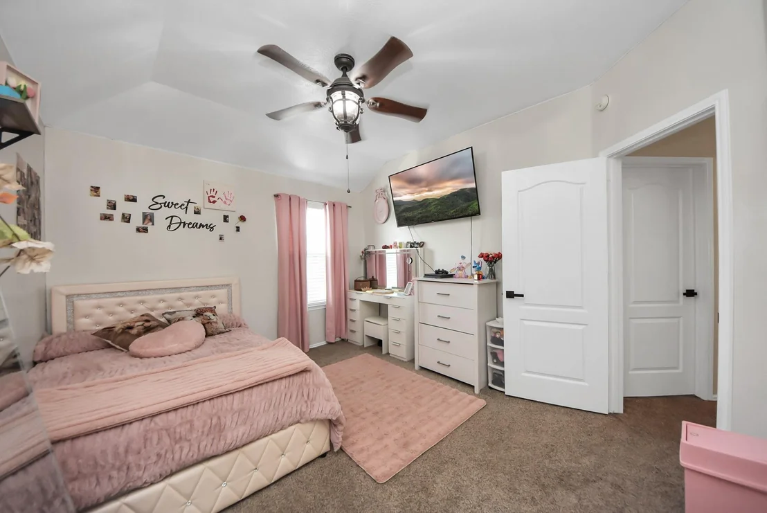 Photo of 24915 Oconee Drive