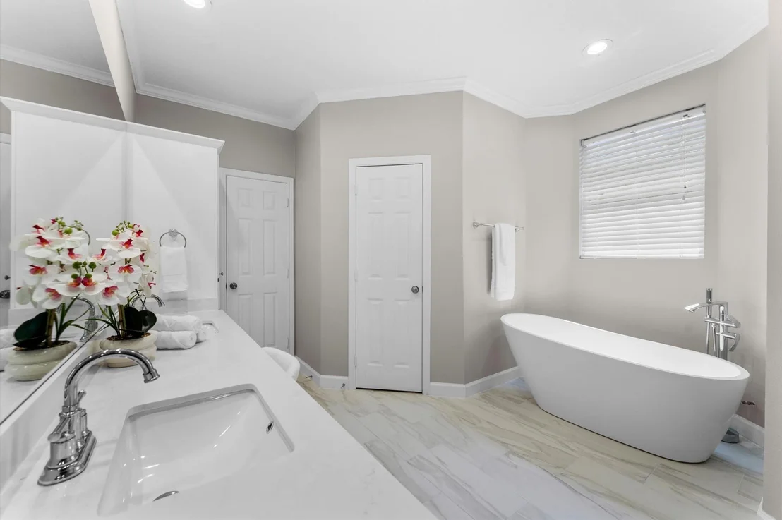 Photo of 33014 Grove Park Drive