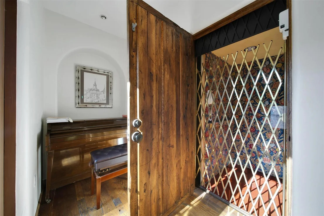 Photo of 1221 Archley Drive