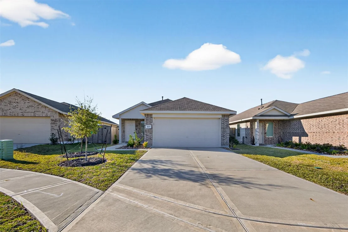 Photo of 21015 Longeni Drive