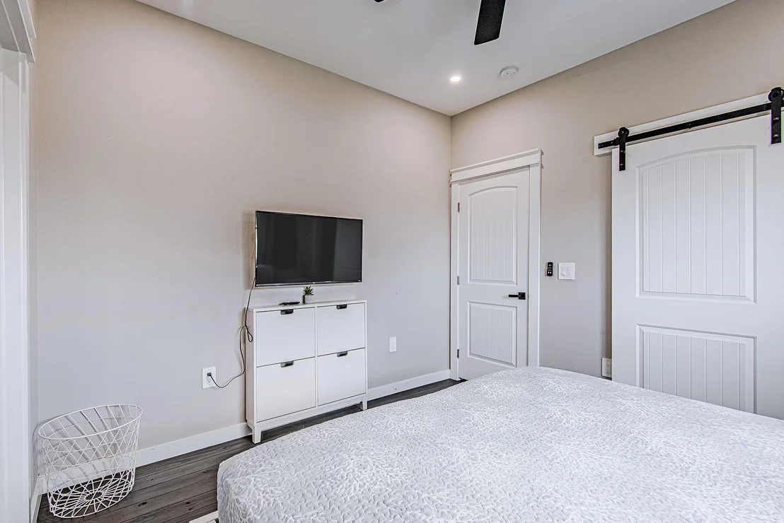 Photo of 1079 Cedar Lane