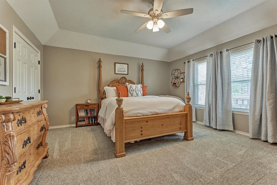 Photo of 23 Golden Thrush Place