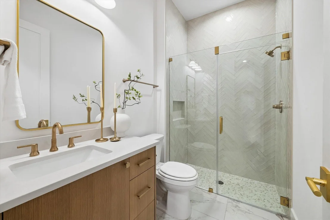 Photo of 2250 Bartlett Street