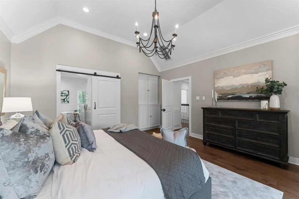 Photo of 184 W Shadowpoint Circle