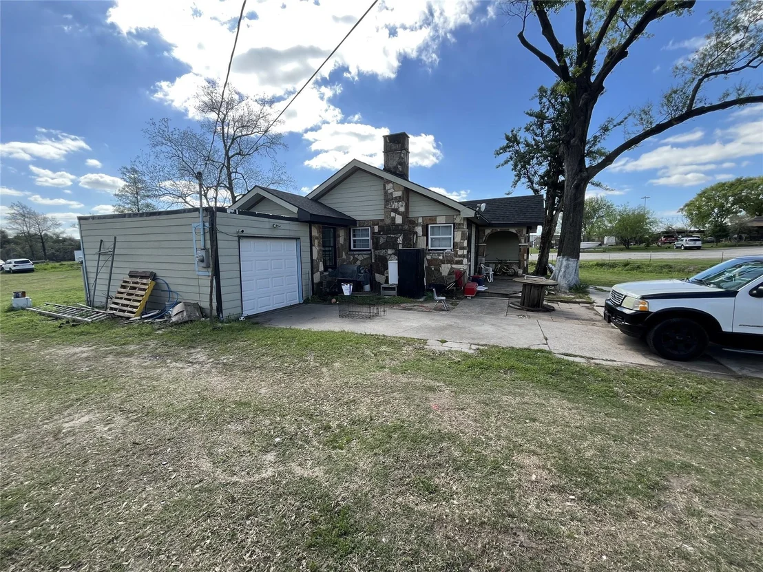 Photo of 925 Lear Street