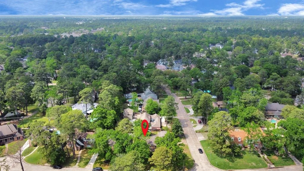 Photo of 2002 Saddlecreek Drive