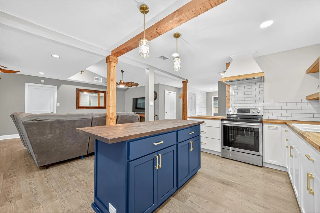Photo of 507 Springwater Drive