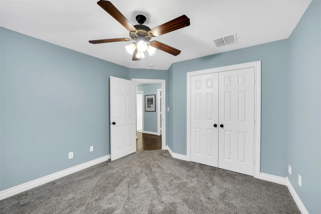 Photo of 19407 Pine Tree Lane