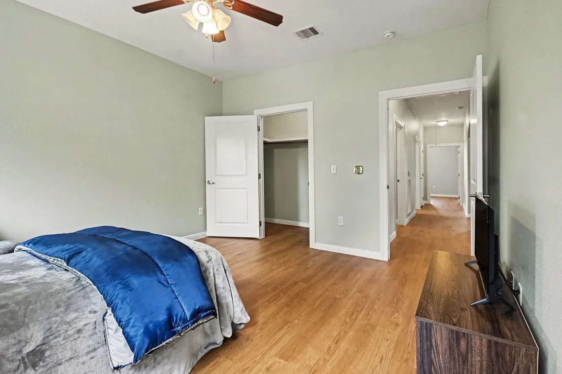 Photo of 5813 David Street