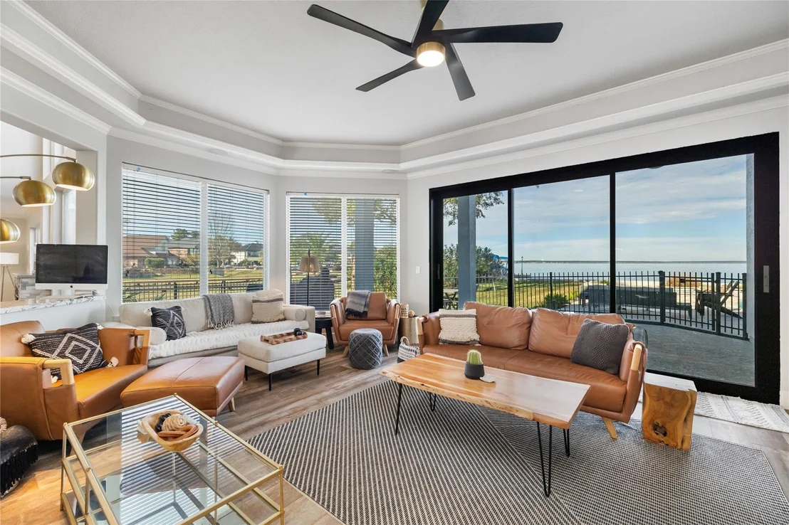 Photo of 11706 Edgewater Court