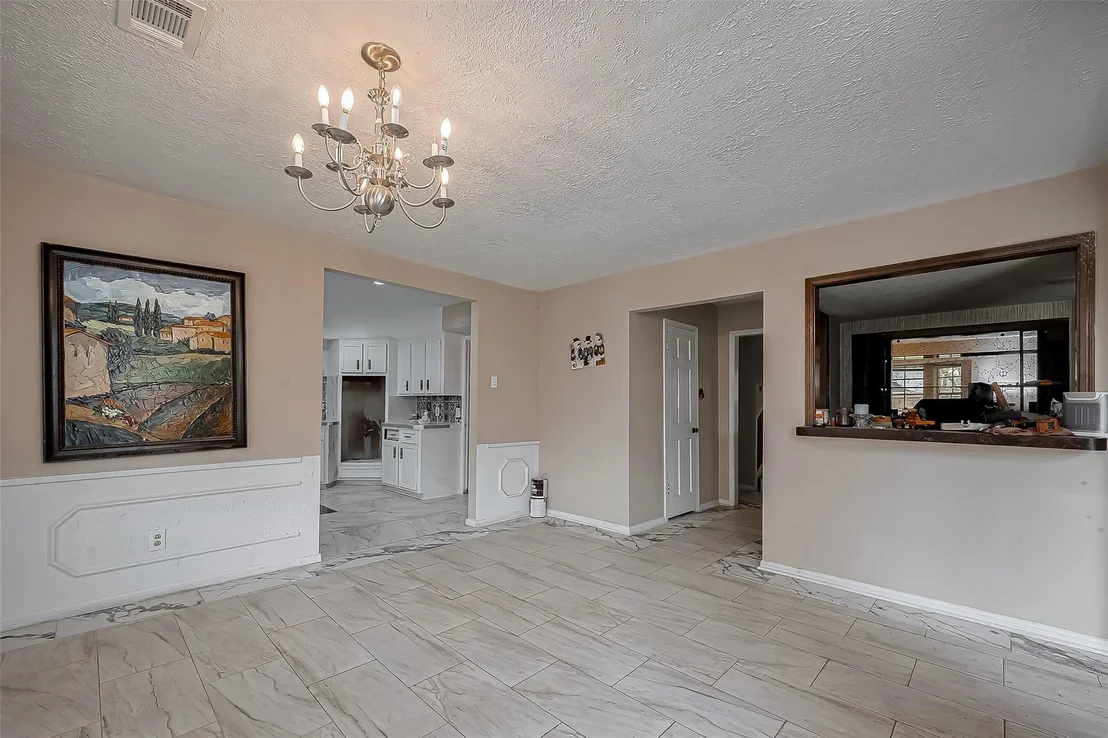 Photo of 811 Loire Lane