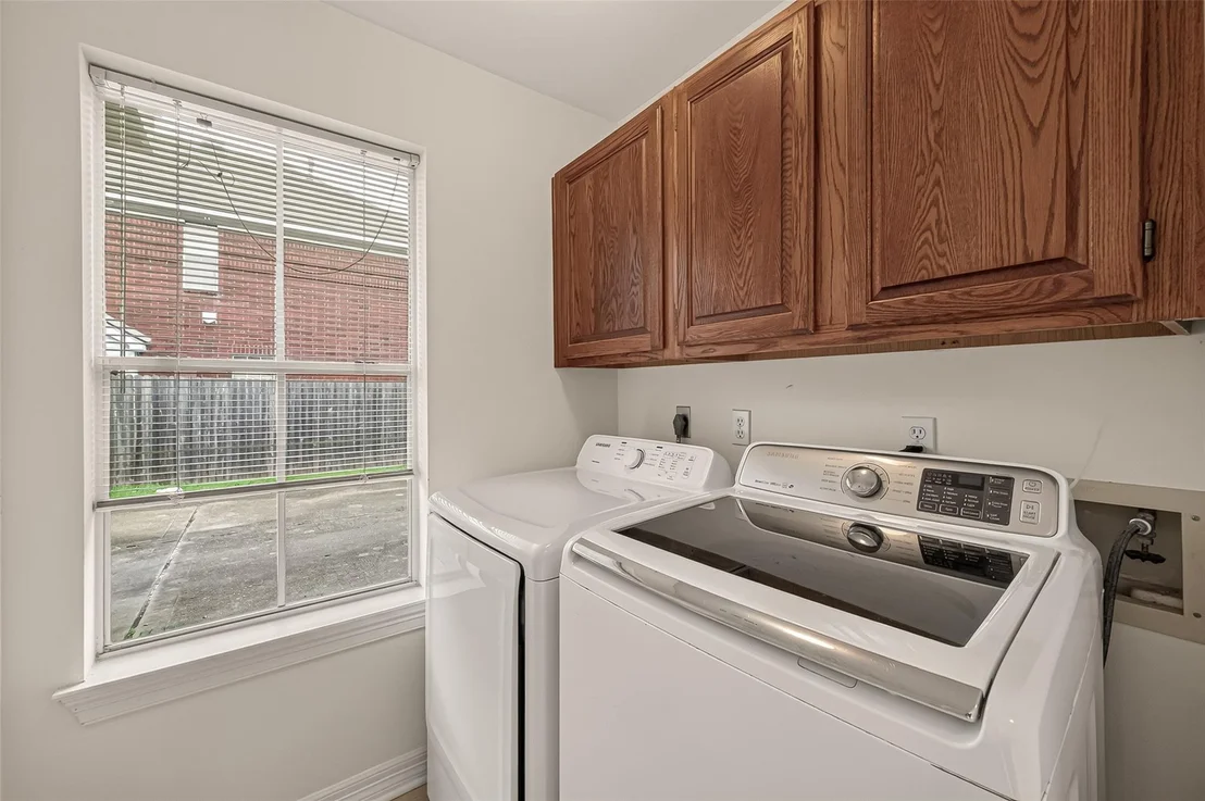 Photo of 14139 Swallowfield Drive
