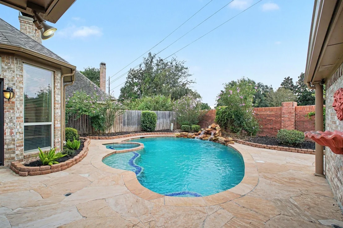 Photo of 5406 Brook Bend Drive