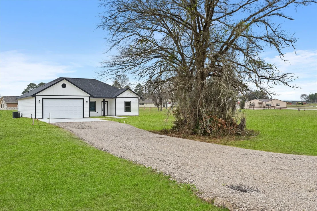Photo of 7 Meadowview Dr