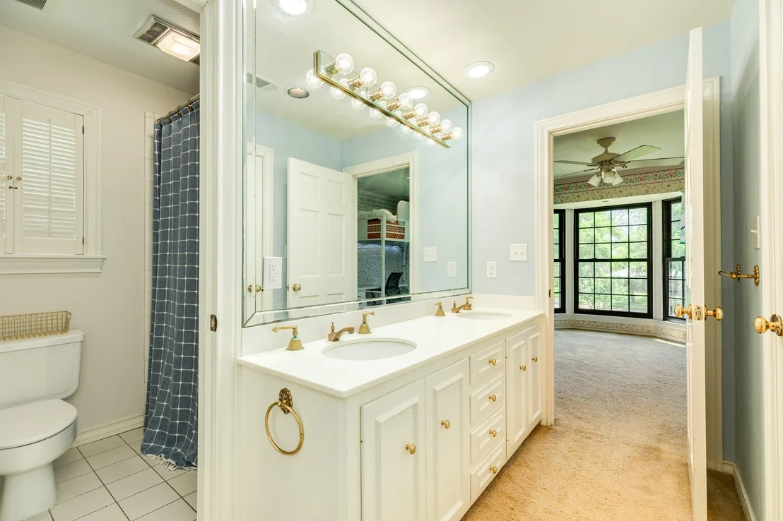 Photo of 110 Sequoia