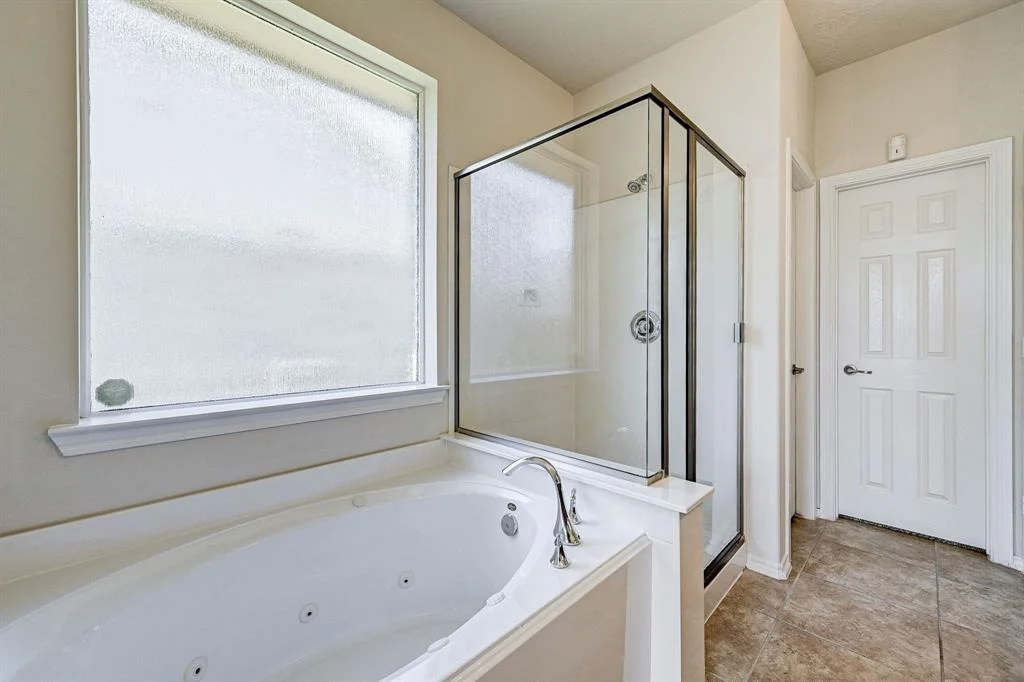 Photo of 25039 Lenora Drive