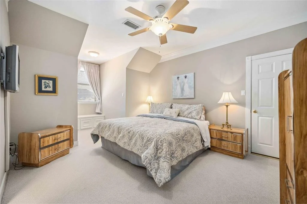 Photo of 34 Somerset Pond Place