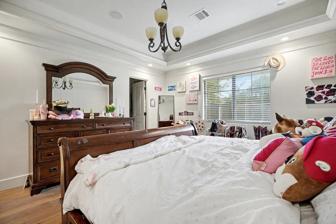 Photo of 8515 Edgemoor Drive