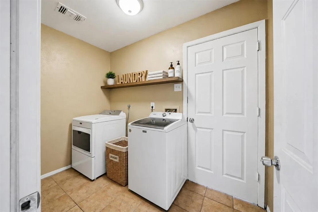 Photo of 9418 Kilrenny Drive