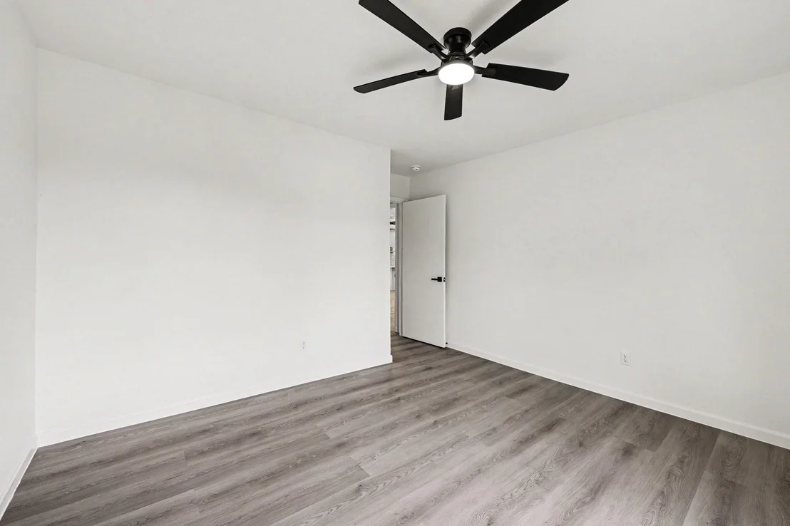 Photo of 7607 Grape Street