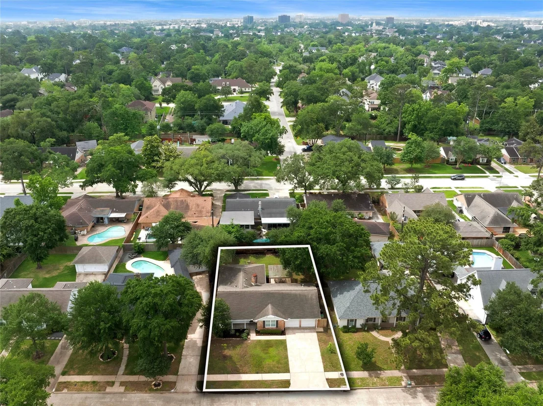 Photo of 995 Curtin Street