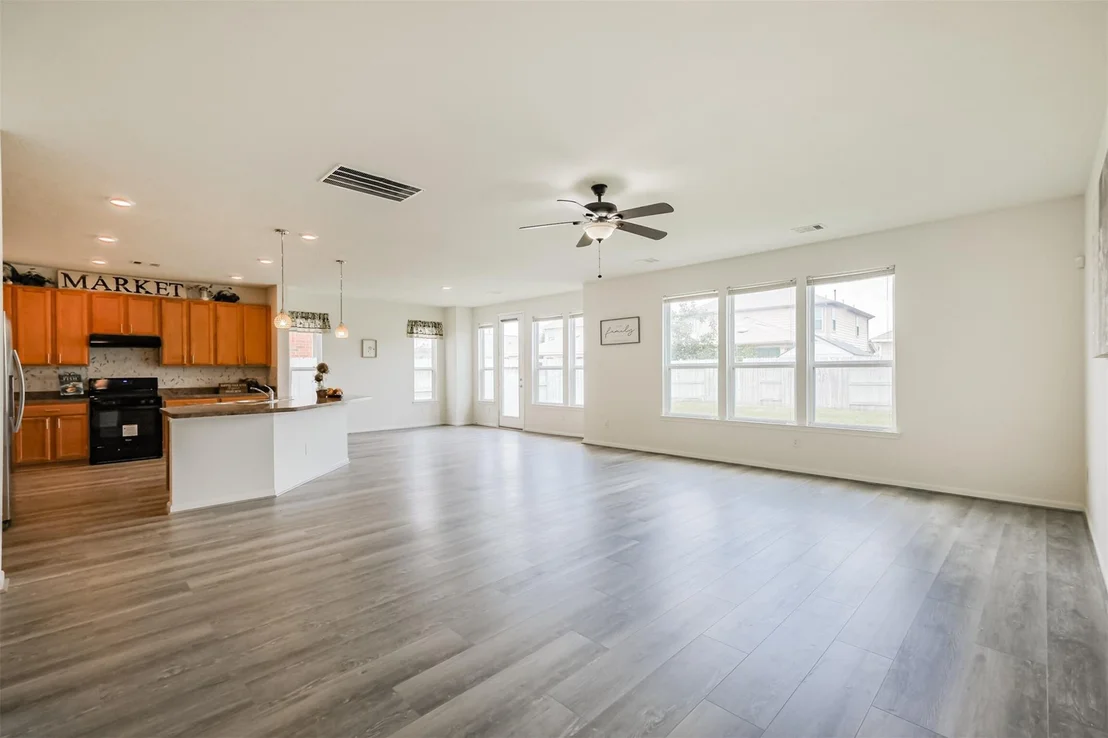 Photo of 4106 Lake Cypress Circle