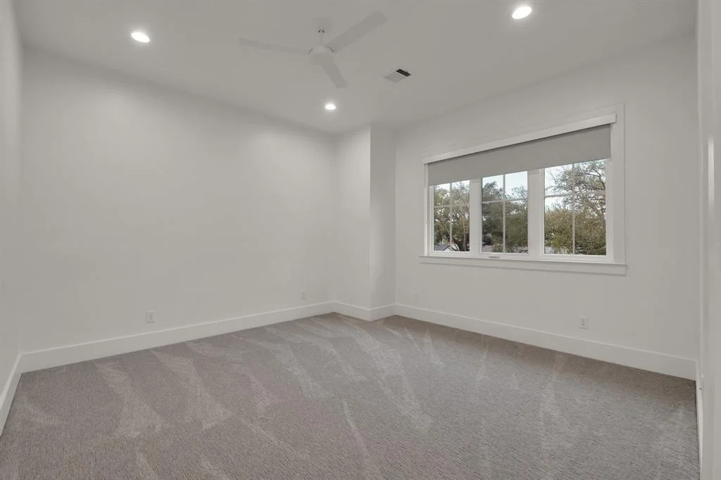 Photo of 1337 Chantilly Lane