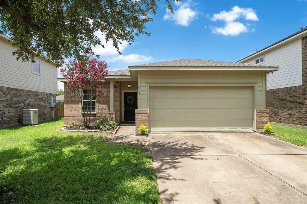 Photo of 6707 Enchanted Crest Drive