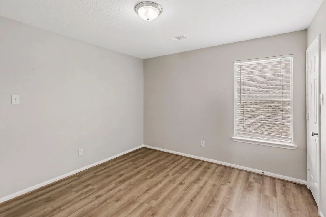 Photo of 914 Brady Bend Drive