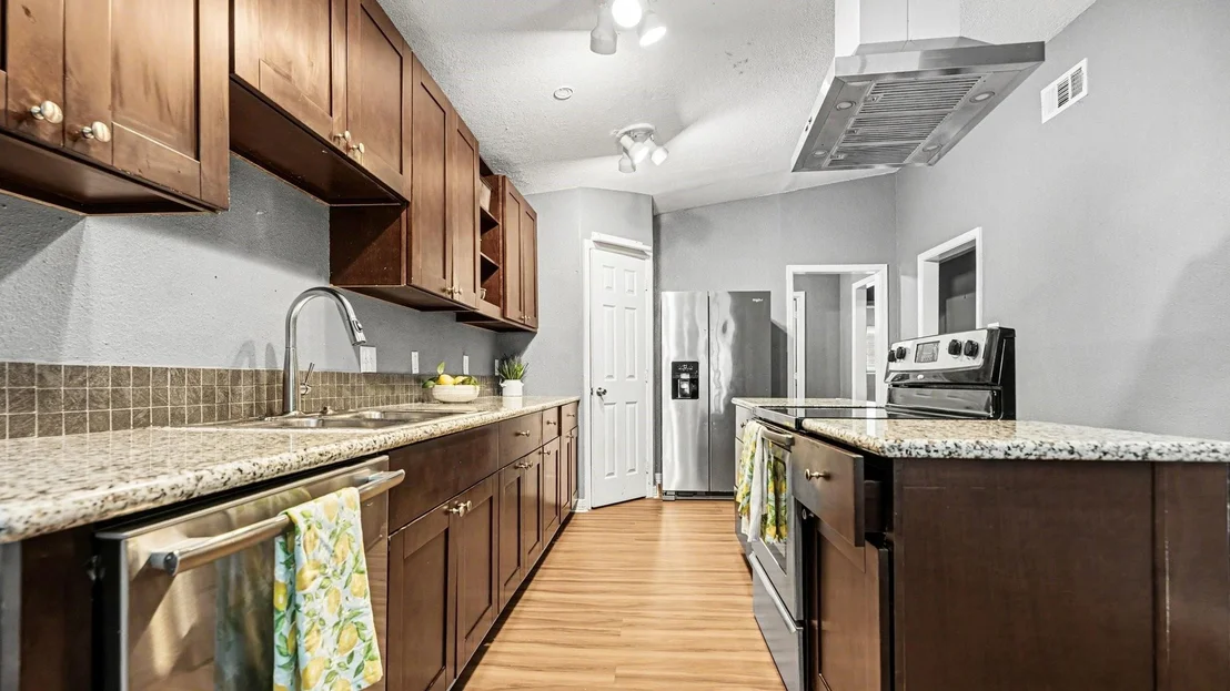 Photo of 5318 Hemlock Drive